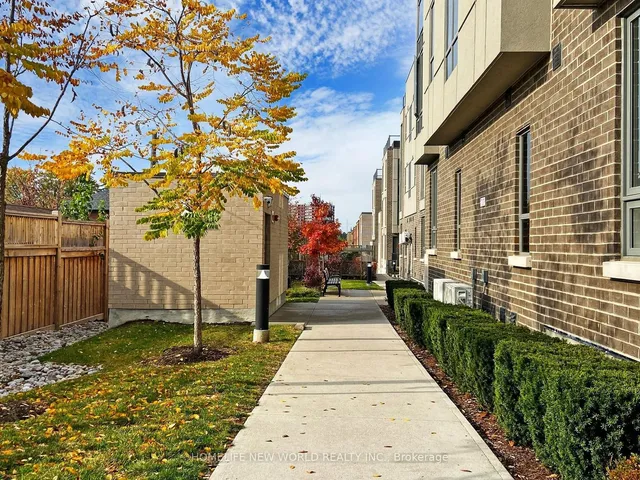 Additional image 24 of 717 Lawrence Ave Unit 39