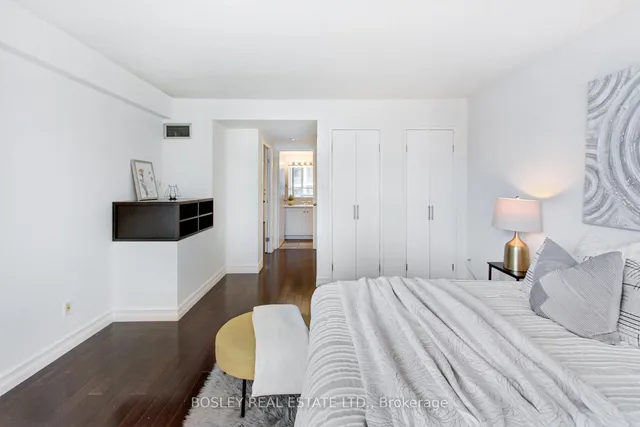 Additional image 21 of 633 Bay St Unit 2005