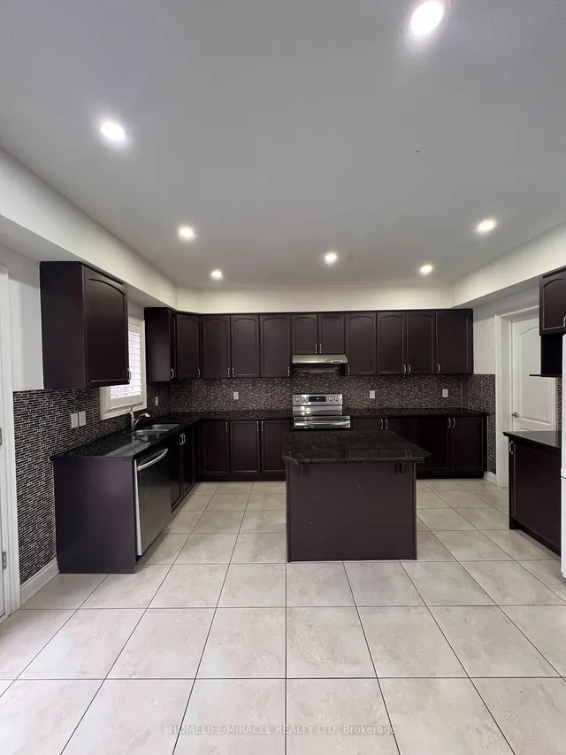 Additional image 15 of 8 Arda Cres