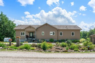 Additional image 5 of 38 Oak Bluffs Rd