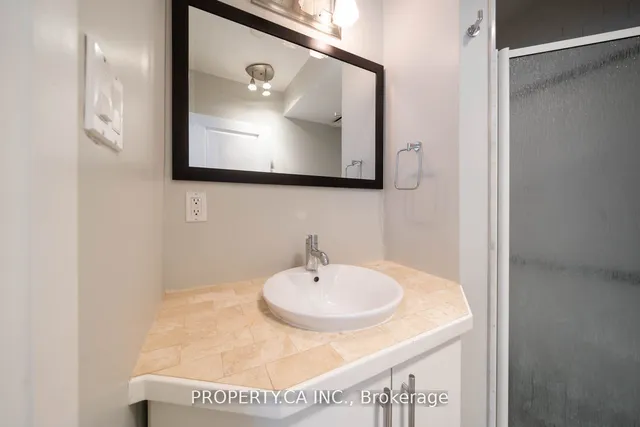 Additional image 8 of 473 Dupont St Unit 3