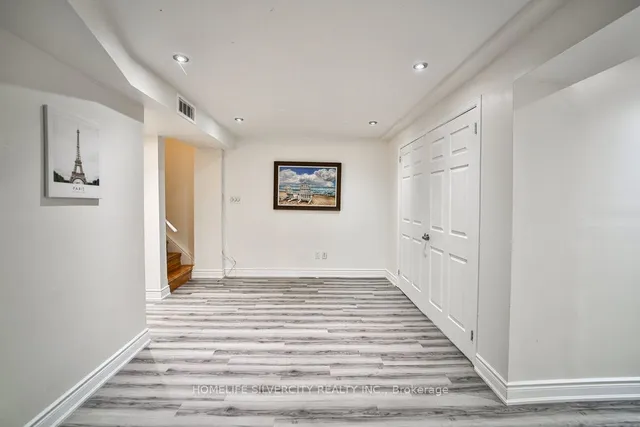 Additional image 31 of 55 Samantha Cres