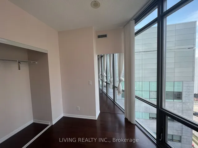 Additional image 6 of 832 Bay St Unit 1303