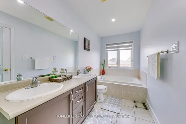 Additional image 19 of 63 Portrush Tr