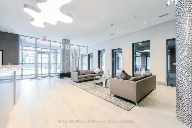 Additional image 9 of 525 Adelaide St Unit 819