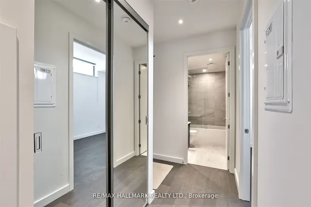 Additional image 3 of 81 Wellesley St Unit 1105