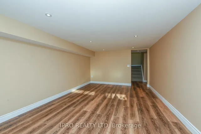 Additional image 17 of 23 Benton St