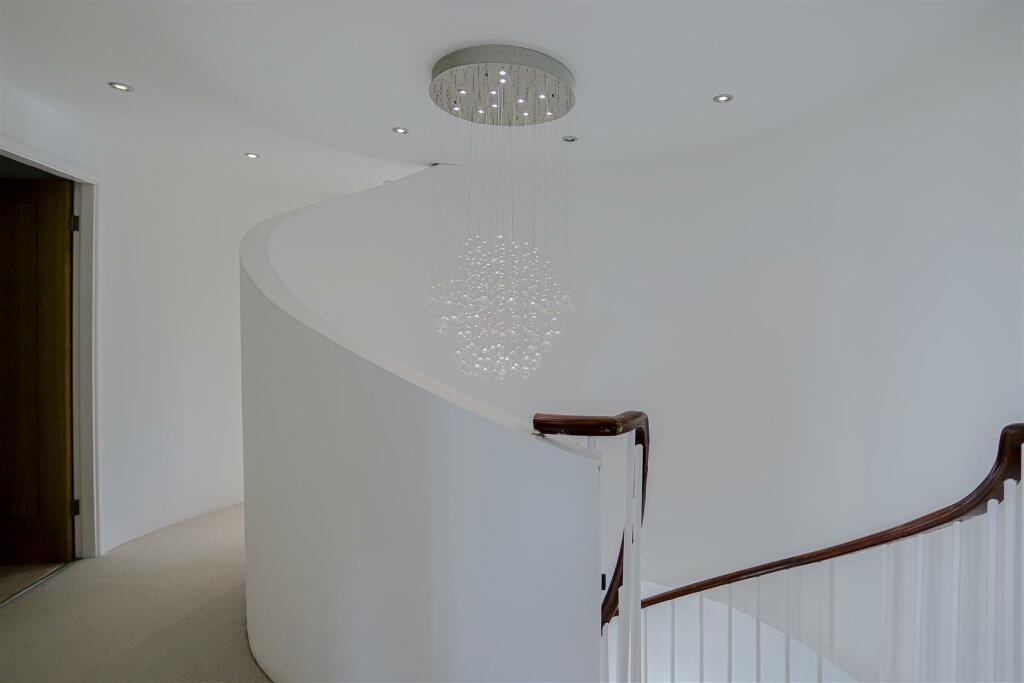 Additional image 32 of Glen View Road, Burnley