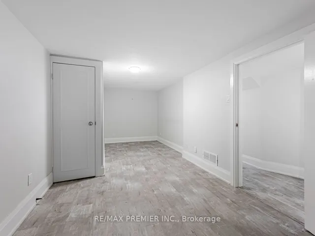 Additional image 28 of 102 Bellevue Ave