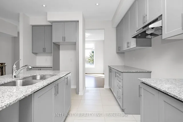 Additional image 16 of 30 Queenpost Dr