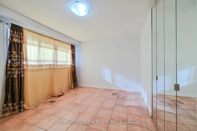 Additional image 18 of 97 Collins Cres Unit 96