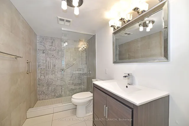 Additional image 8 of 10 Yonge St Unit 1001