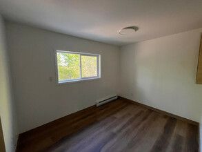 Additional image 4 of 80 Lynwood Dr