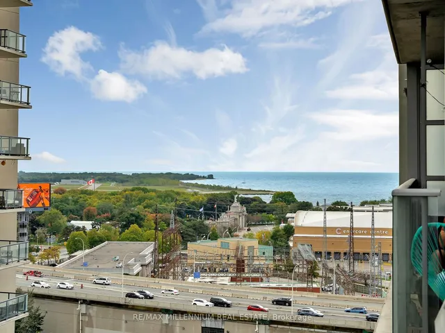 Additional image 21 of 55 East Liberty St Unit 1404