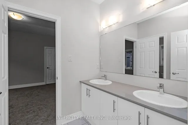 Additional image 32 of 38 Keyworth Cres