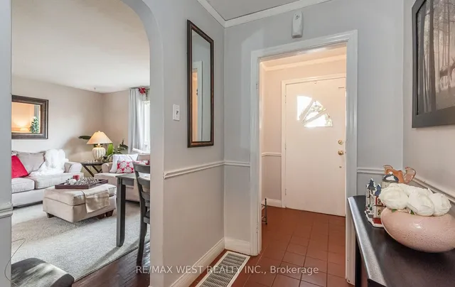 Additional image 4 of 66 McMurchy Ave