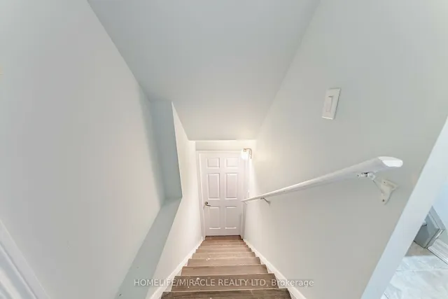 Additional image 33 of 13 Nutwood Way