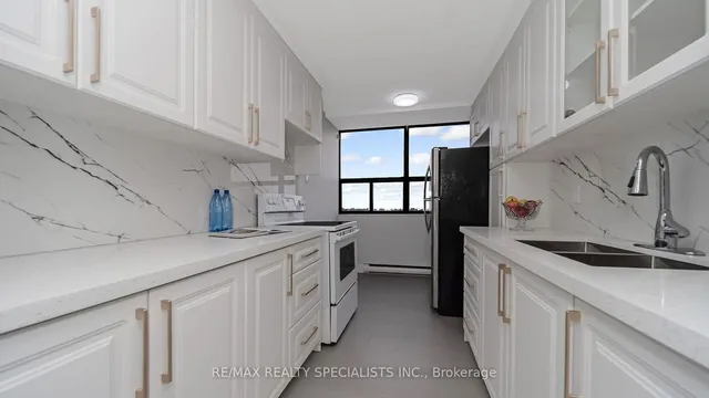 Additional image 15 of 18 Knightsbridge Rd Unit 1011