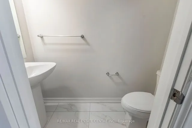 Additional image 8 of 17 Arcola St