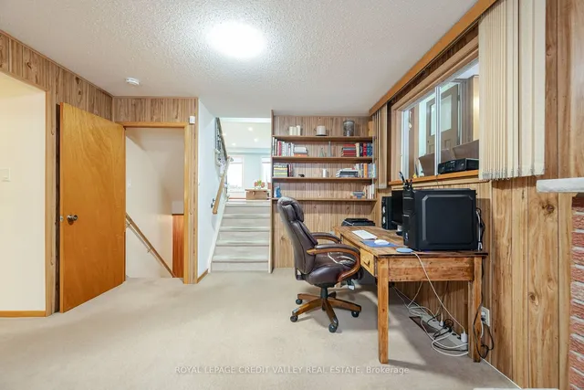 Additional image 22 of 17 Meadowland Gate