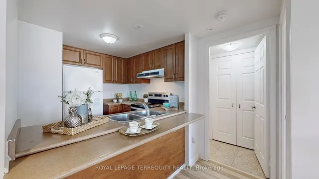 Additional image 4 of 3031 Finch Ave Unit 2027