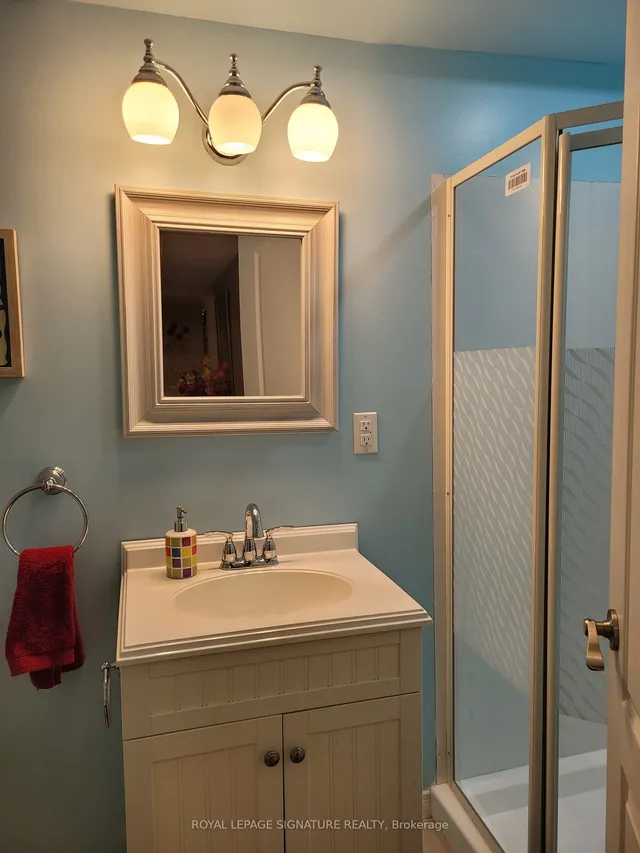 Additional image 25 of 35 Lawndale Cres