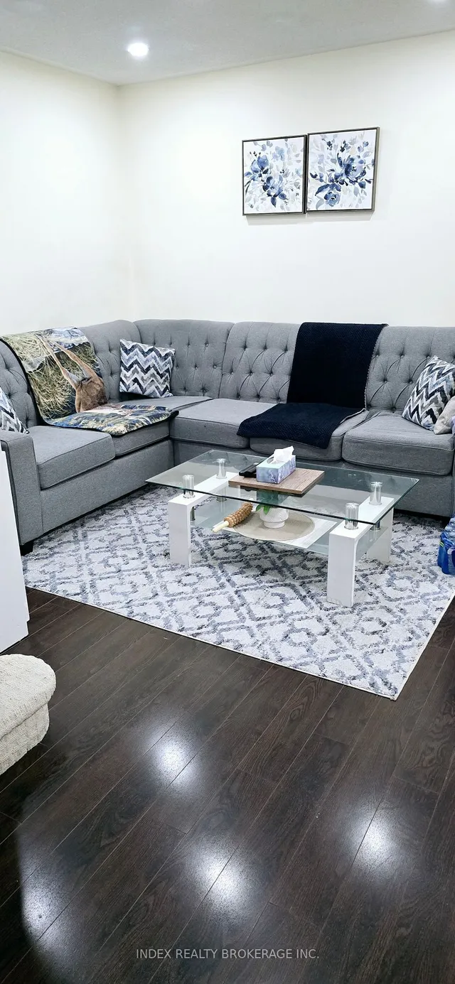 Additional image 3 of 19 Garibaldi Dr