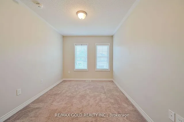 Additional image 30 of 101 Finegan Circ