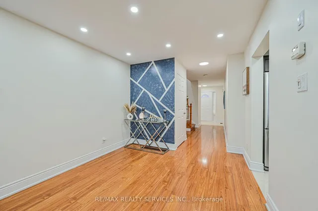 Additional image 10 of 80 Winners Circ