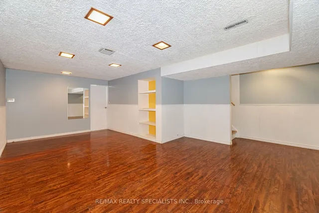 Additional image 29 of 8 Guildford Cres Unit 8