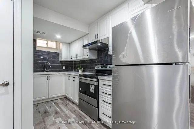 Additional image 32 of 17 Matagami St