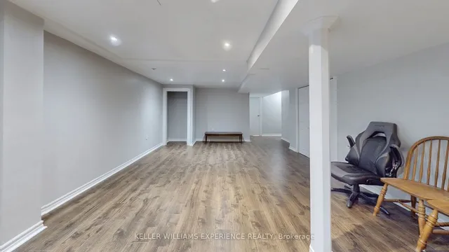 Additional image 32 of 16 Gatwick Lane