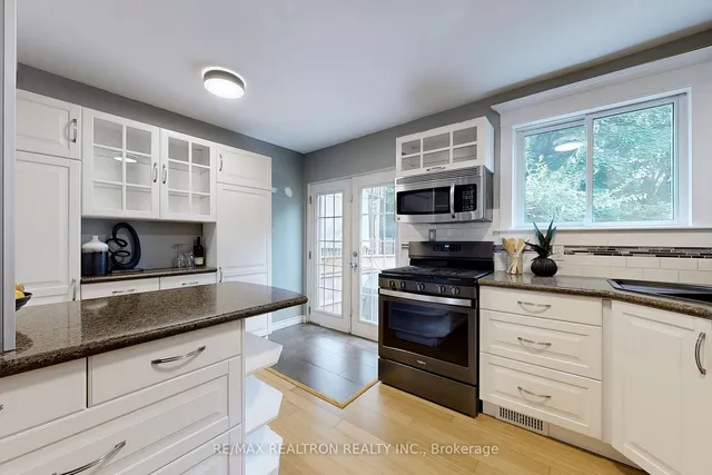 Additional image 15 of 1578 Dundas St