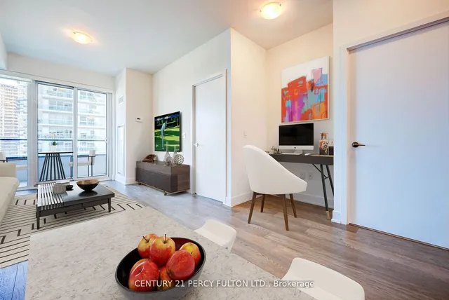 Additional image 15 of 30 Shorebreeze Dr Unit 2514