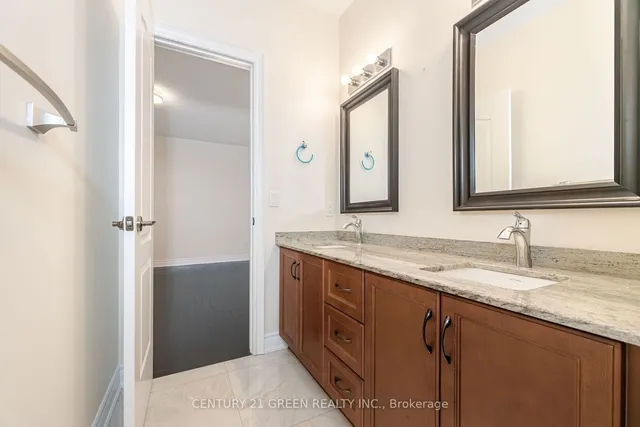 Additional image 21 of 20 Foothills Cres