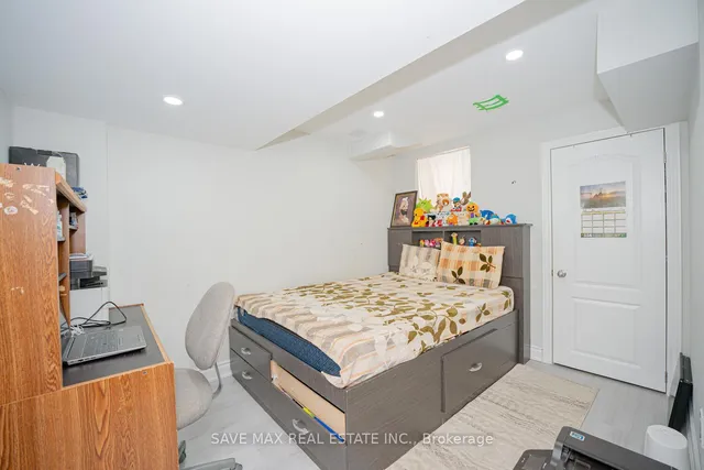 Additional image 34 of 9 Villadowns Tr