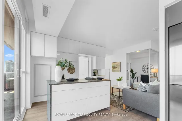 Additional image 13 of 120 Parliament St Unit 1808