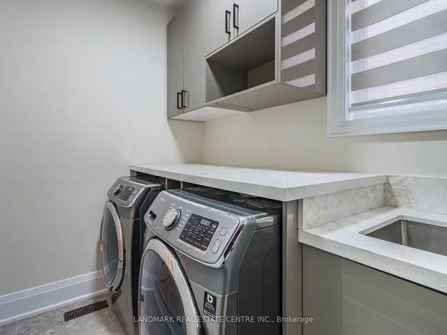 Additional image 11 of 64 Showboat Cres