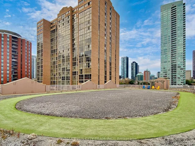 Additional image 36 of 60 Homewood Ave Unit TH 112