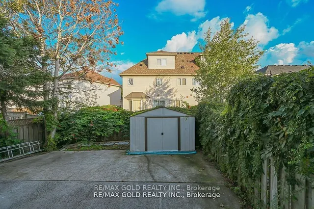 Additional image 36 of 52 Sandyshores Dr