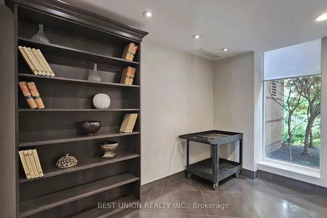 Additional image 6 of 485 Rosewell Ave Unit 512