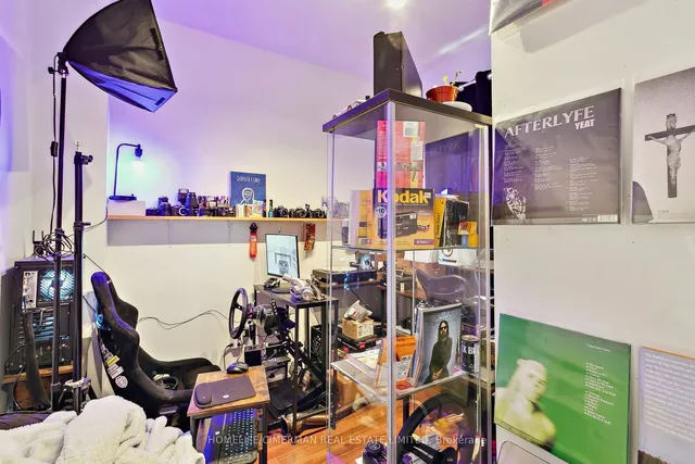 Additional image 9 of 660 Crawford St