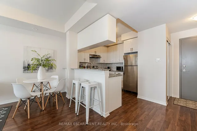 Additional image 13 of 54 Sky Harbour Dr Unit 105