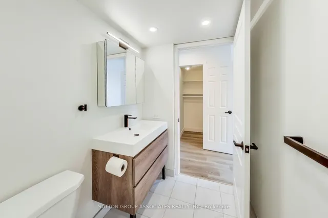 Additional image 15 of 323 Richmond St Unit 818