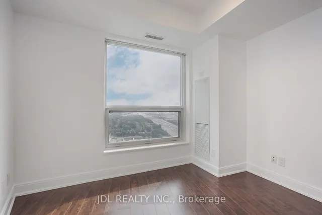 Additional image 20 of 125 Village Green Sq Unit 3211