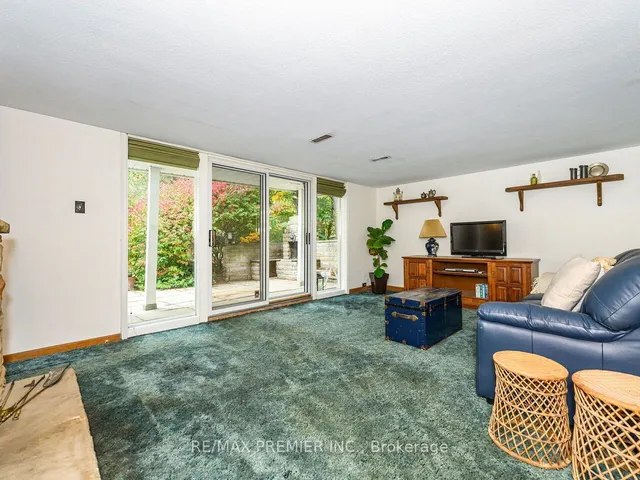 Additional image 32 of 43 Florida Cres