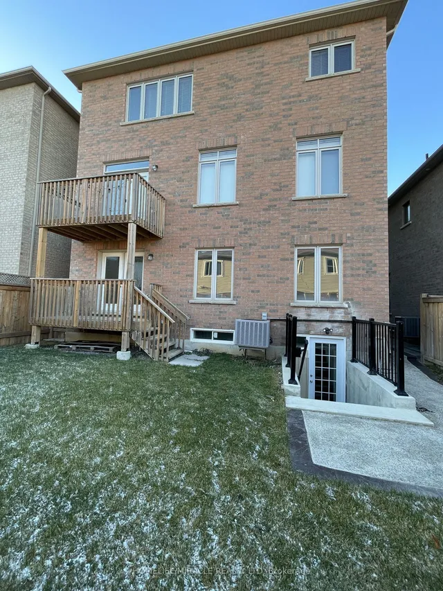 Additional image 33 of 84 Roulette Cres