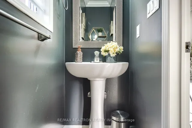 Additional image 20 of 102 Commodore Dr