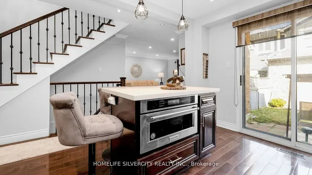 Additional image 15 of 75 Stoneledge Circ