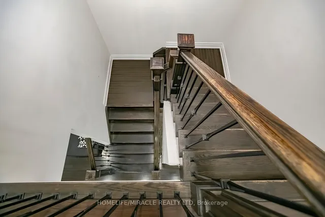 Additional image 13 of 31 Saint Dennis Rd